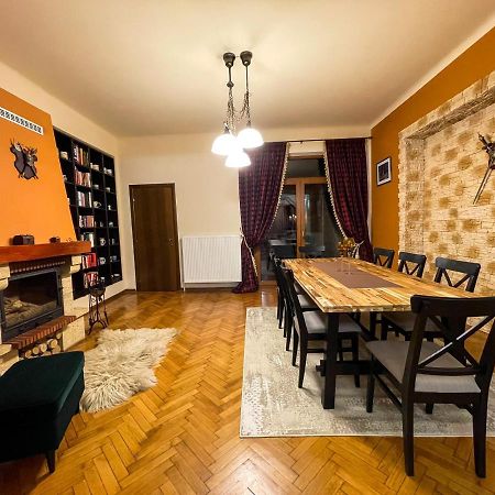 Central Apartment W/ Fire Place - Ground Floor Bucureşti Eksteriør bilde