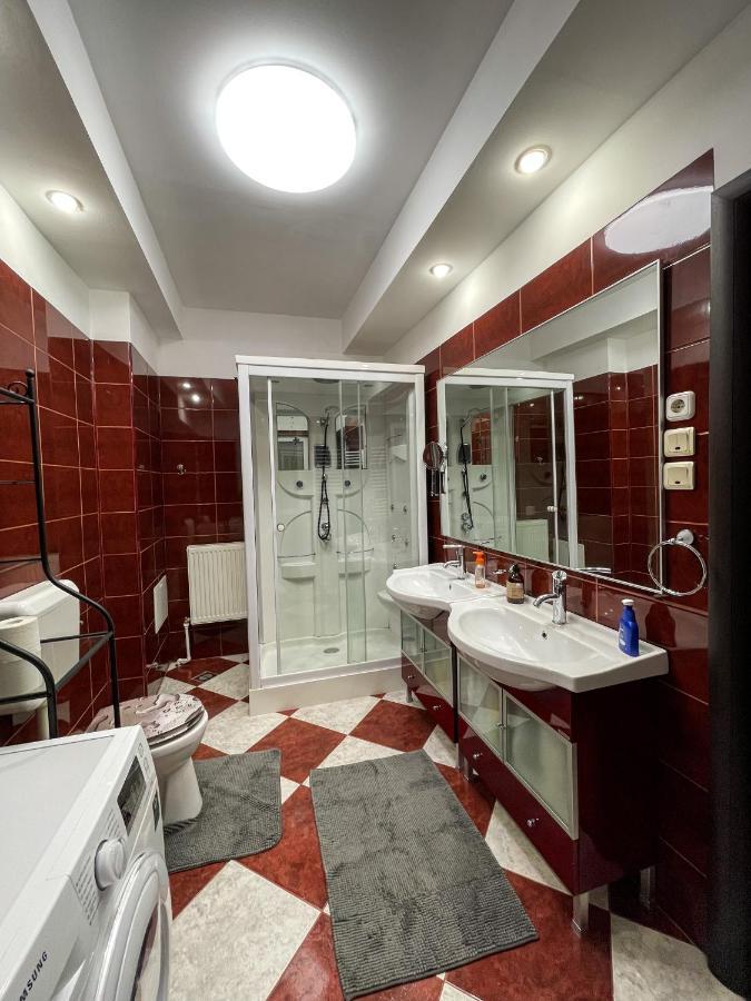 Central Apartment W/ Fire Place - Ground Floor Bucureşti Eksteriør bilde