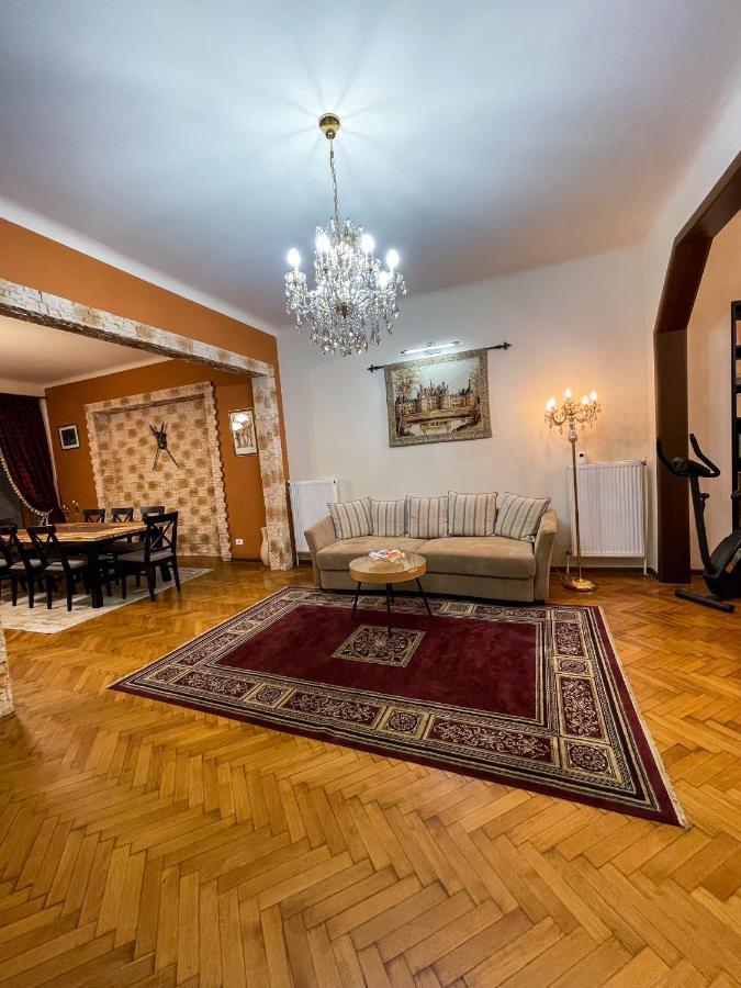 Central Apartment W/ Fire Place - Ground Floor Bucureşti Eksteriør bilde