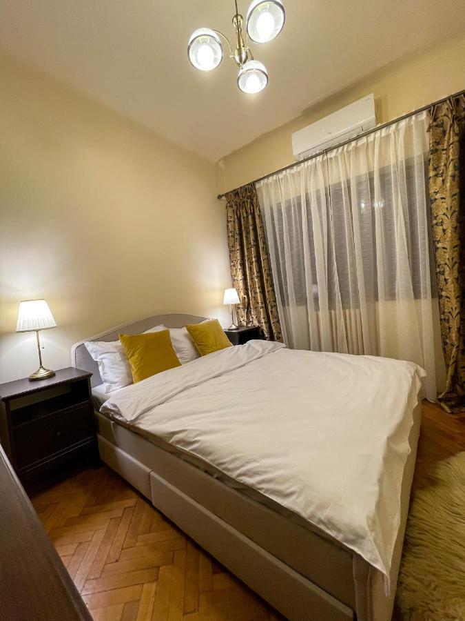 Central Apartment W/ Fire Place - Ground Floor Bucureşti Eksteriør bilde