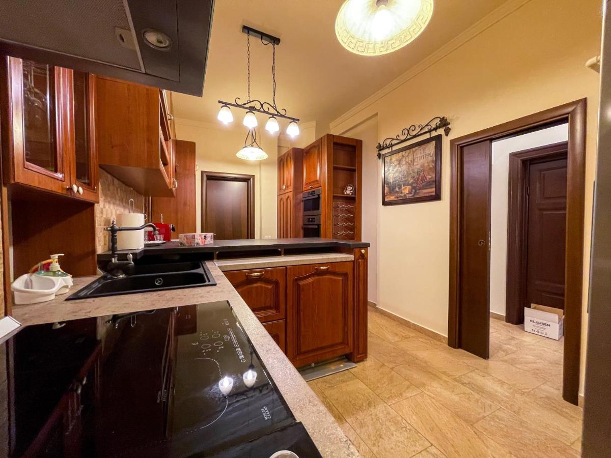 Central Apartment W/ Fire Place - Ground Floor Bucureşti Eksteriør bilde